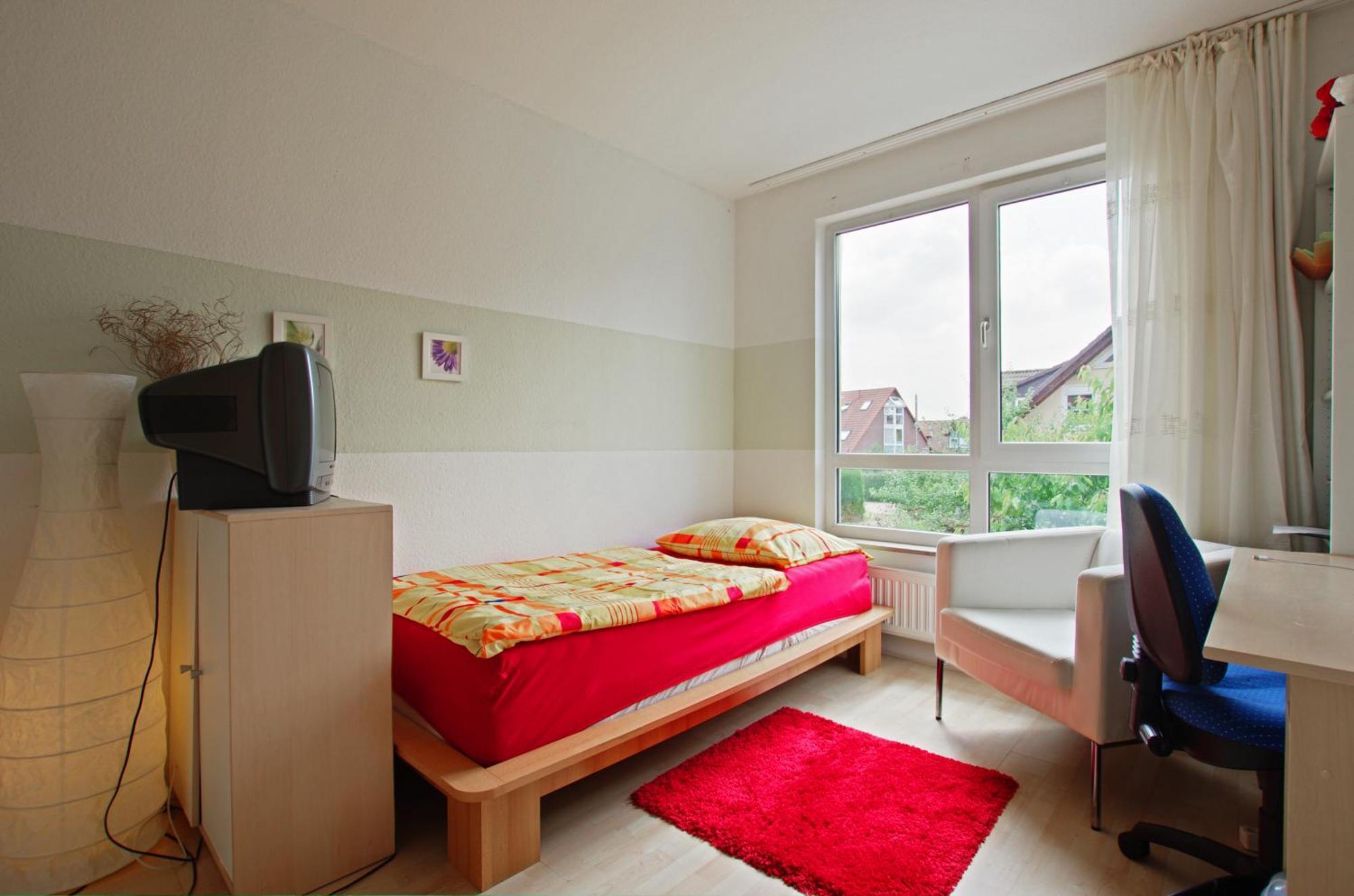 Private Rooms Near Exhibition Center Хановер Стая снимка
