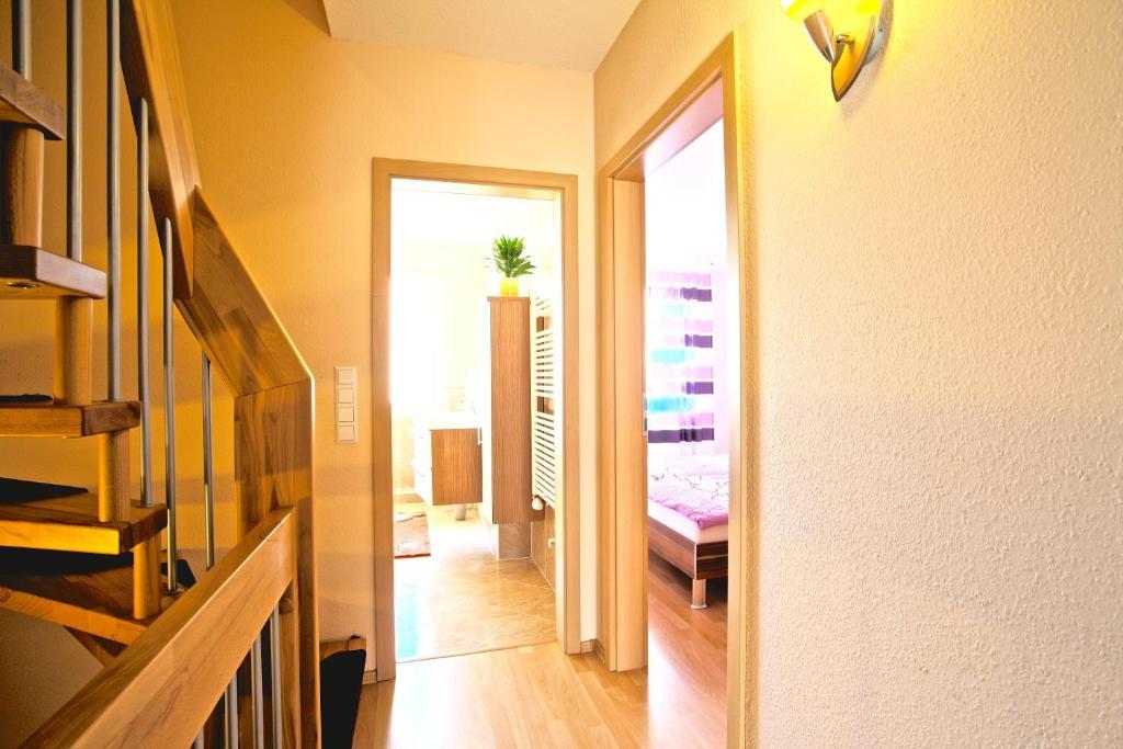 Private Rooms Near Exhibition Center Хановер Стая снимка